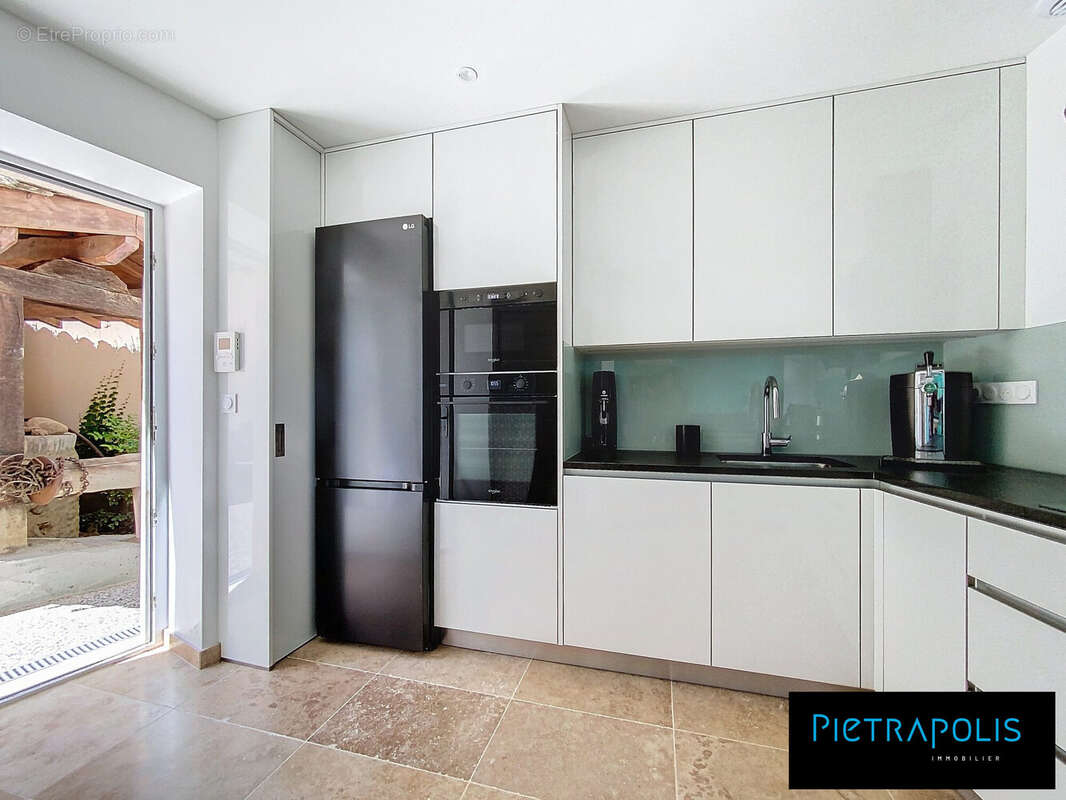 Appartement à GENAY