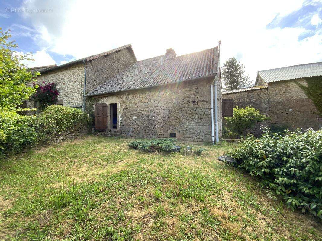 Maison à FROMENTAL