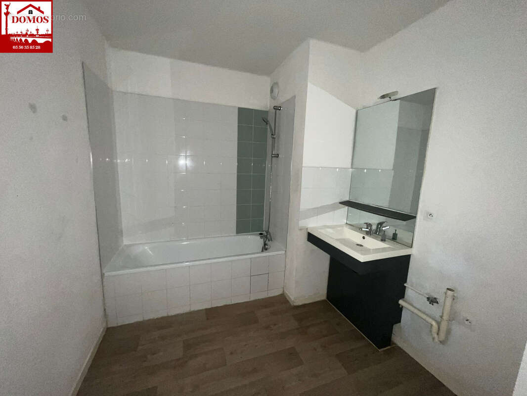 Appartement à PAREMPUYRE