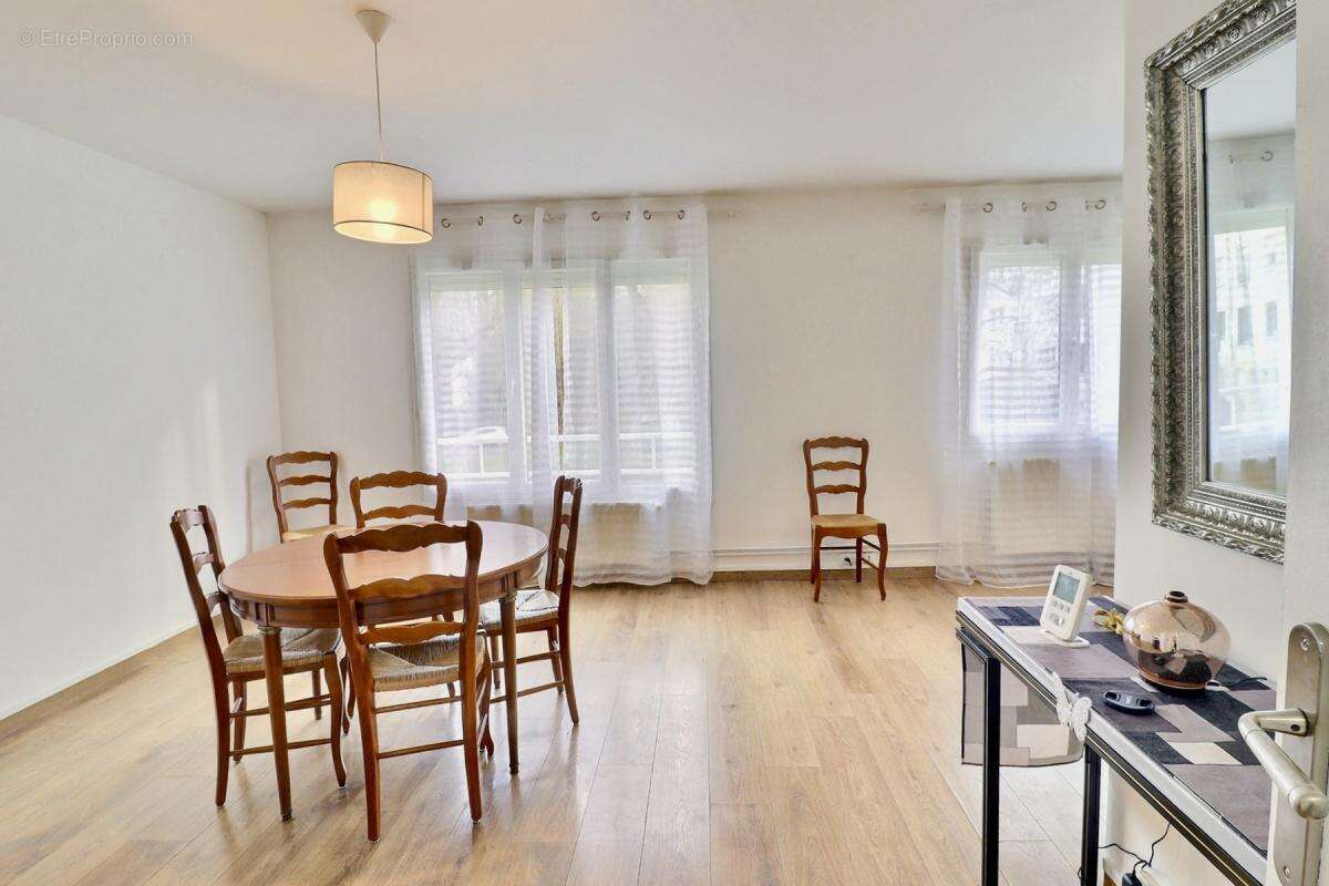 Appartement à BOUGIVAL
