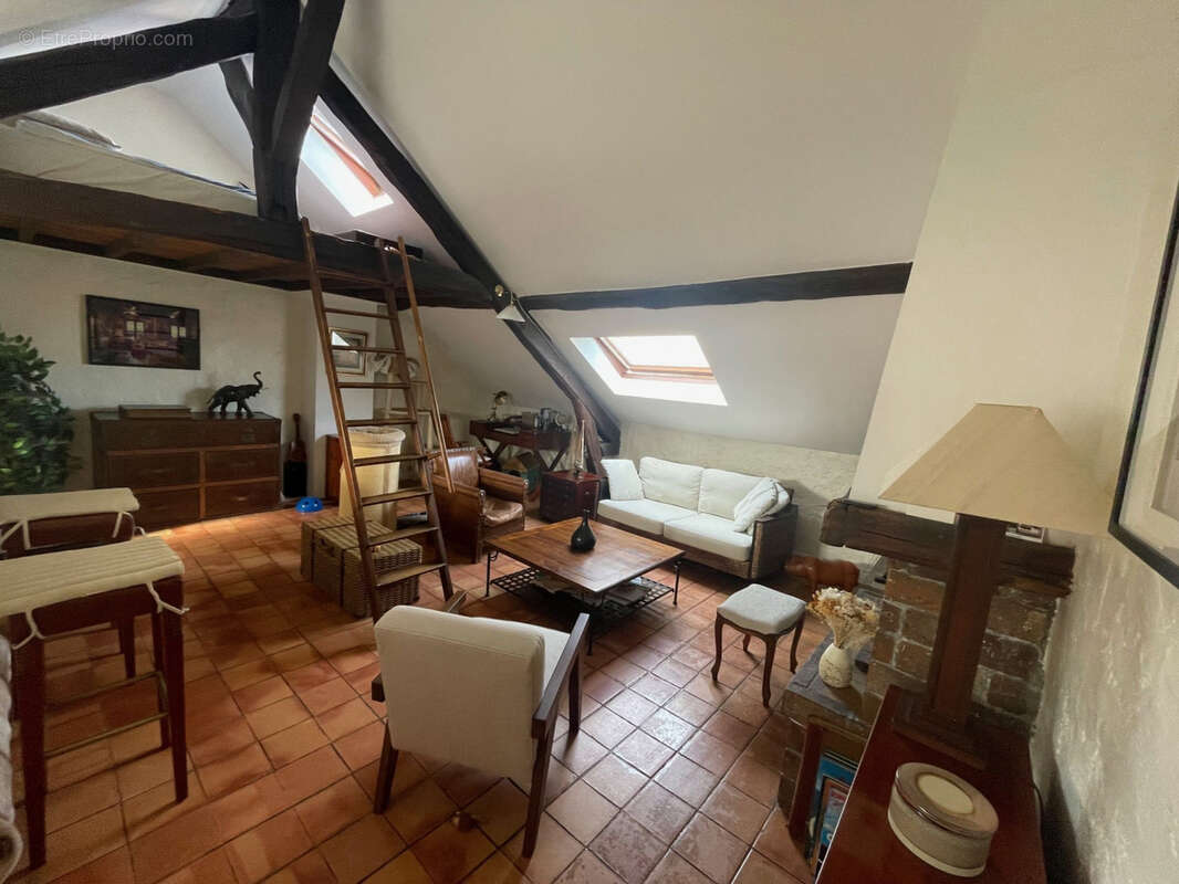 Appartement à VERRIERES-LE-BUISSON