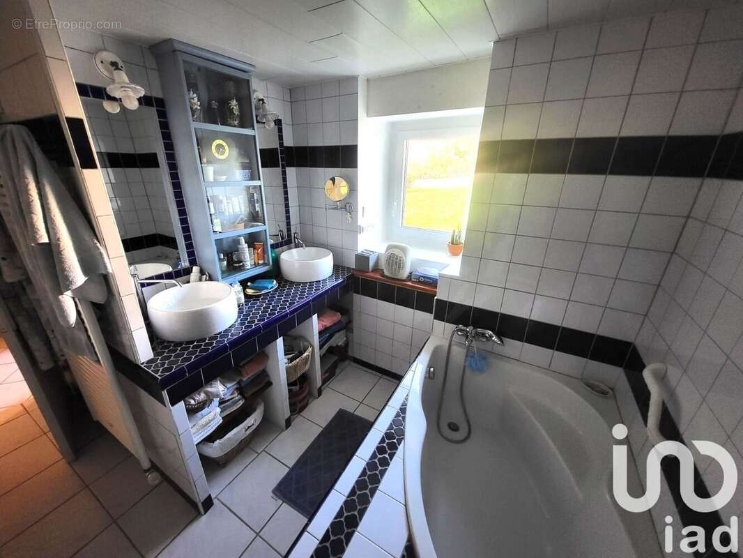 Photo 9 - Maison à ROZIER-EN-DONZY