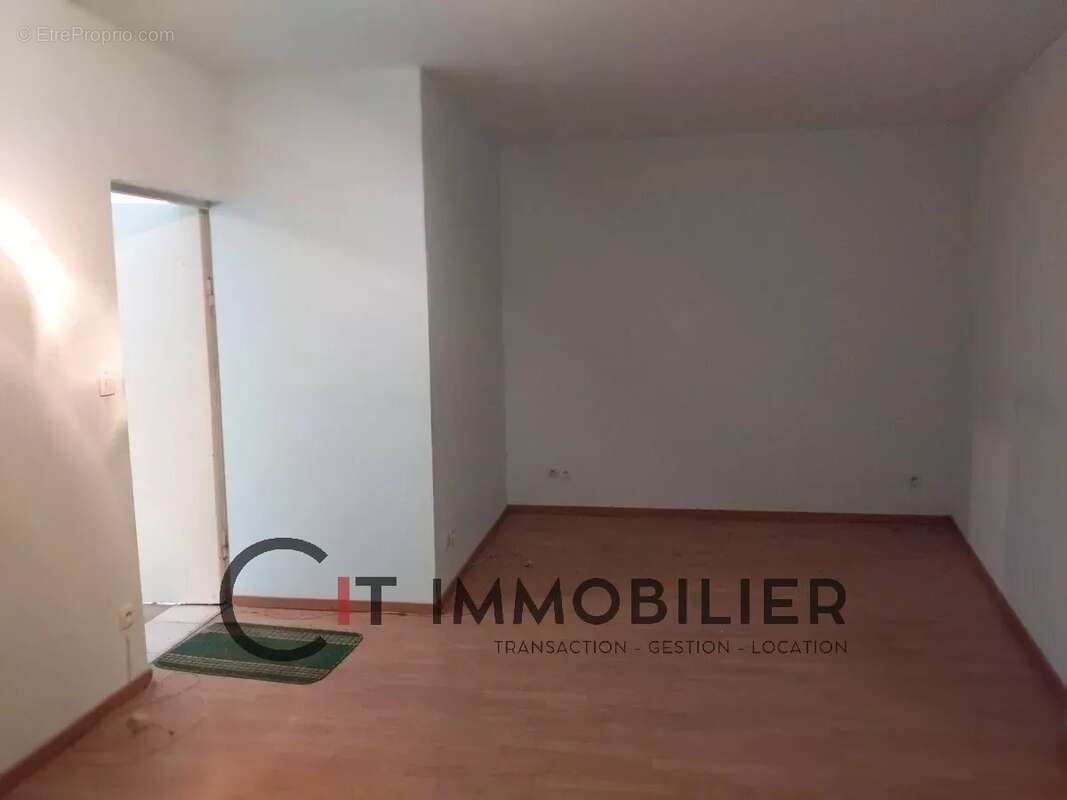 Appartement à LA TOUR-DU-PIN