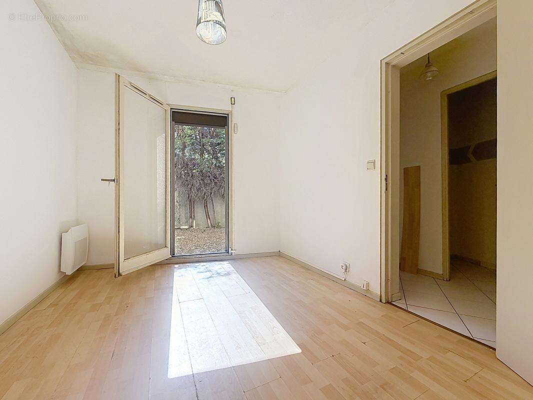 Exclusivite avignon intra  t4 avec jardin, cour et parking - photo 9
