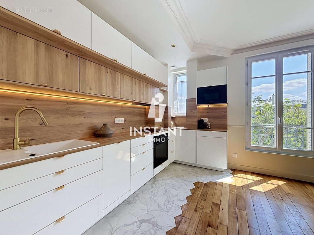 Appartement à LE PERREUX-SUR-MARNE