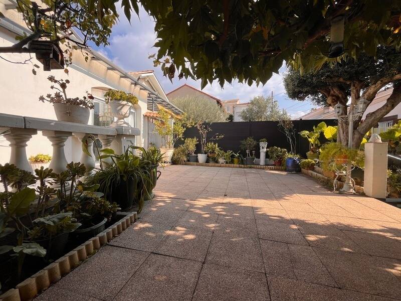 Maison à MARSEILLE-4E