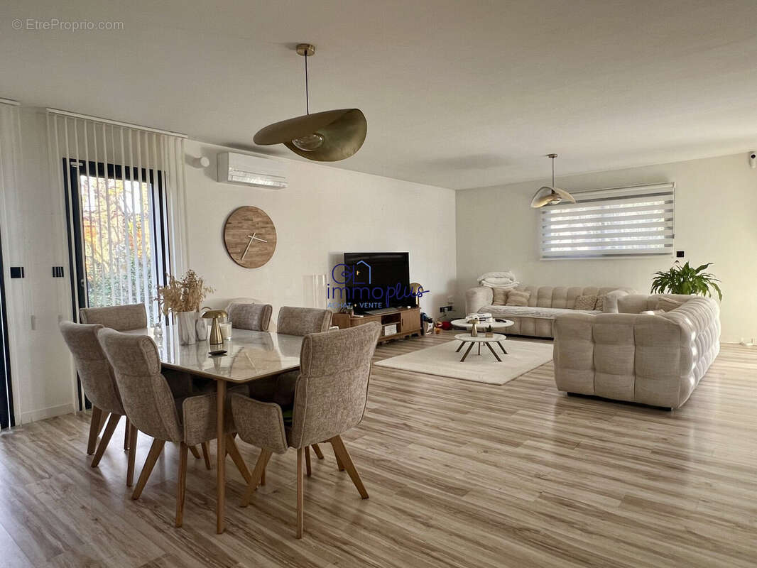 Maison à ROMANS-SUR-ISERE