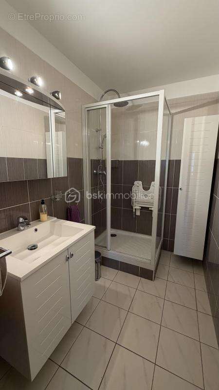 A SAISIR ABSOLUMENT !!!! Appartement spacieux plein de potentiel au cœur de la ville !!!!! - photo 11