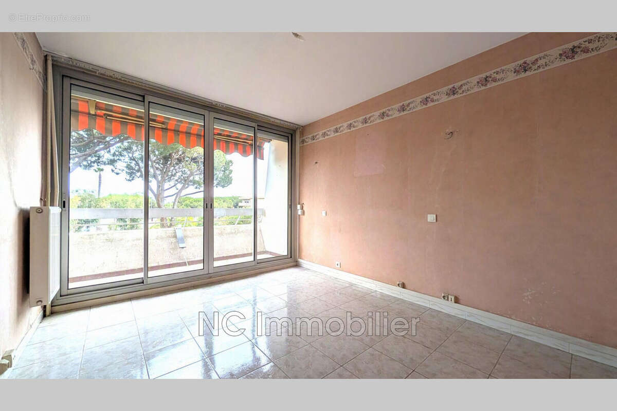Appartement 87 m² à Antibes  - photo 8