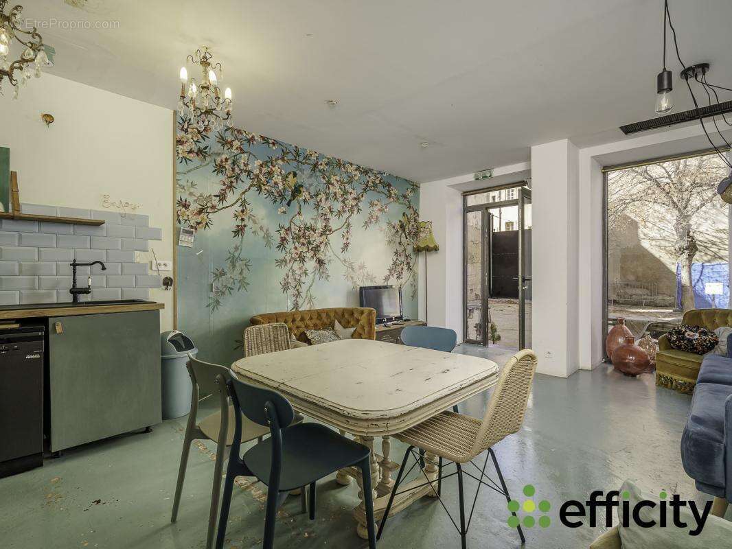 Commerce à MARSEILLE-1E