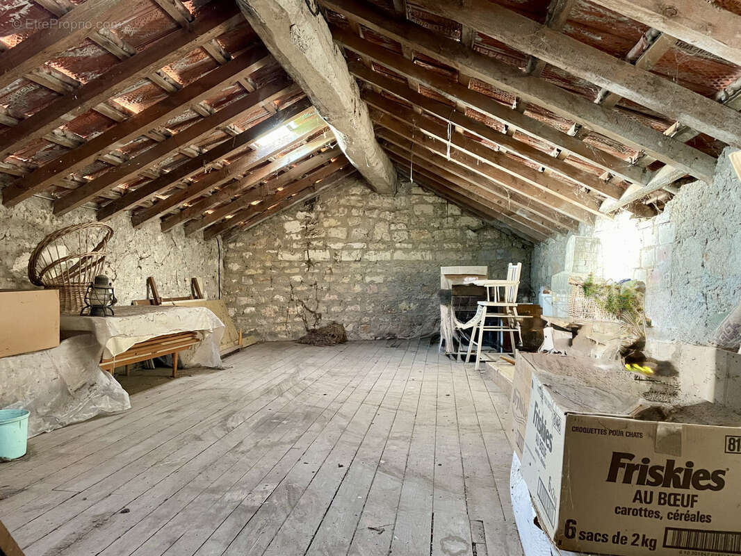 Maison à SAINT-SAVINIEN