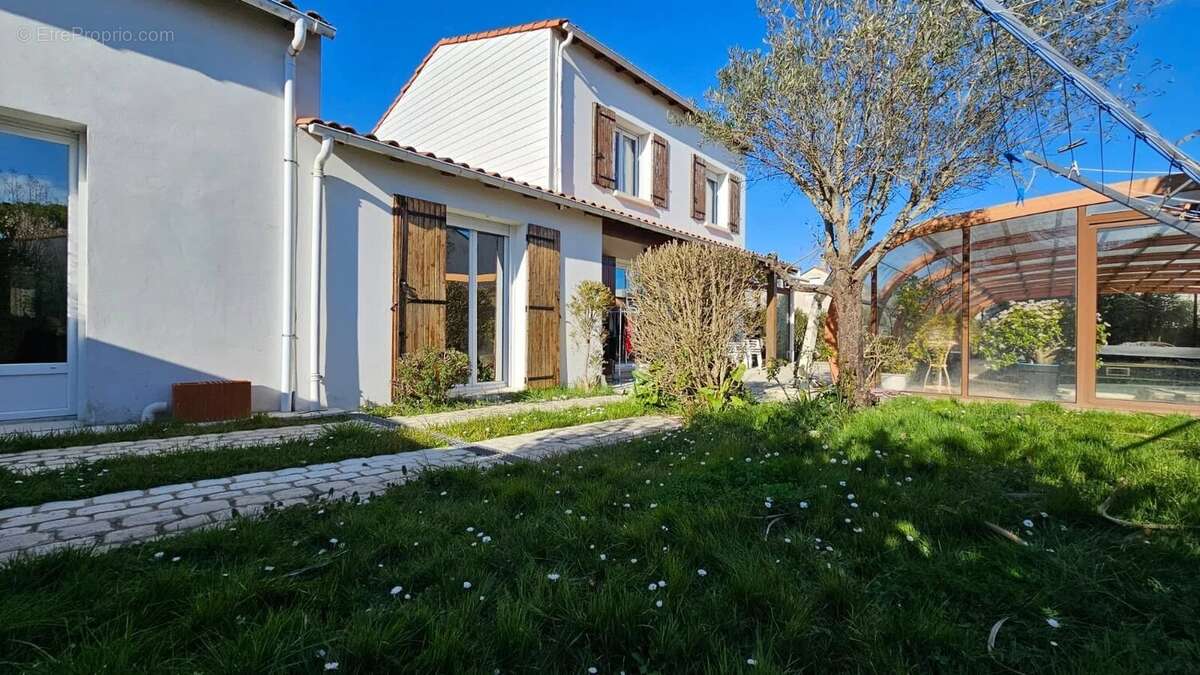 Maison à SAINT-GEORGES-DE-DIDONNE