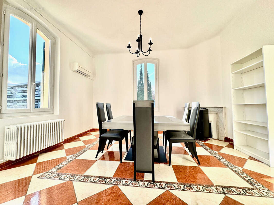 Appartement à MARSEILLE-11E