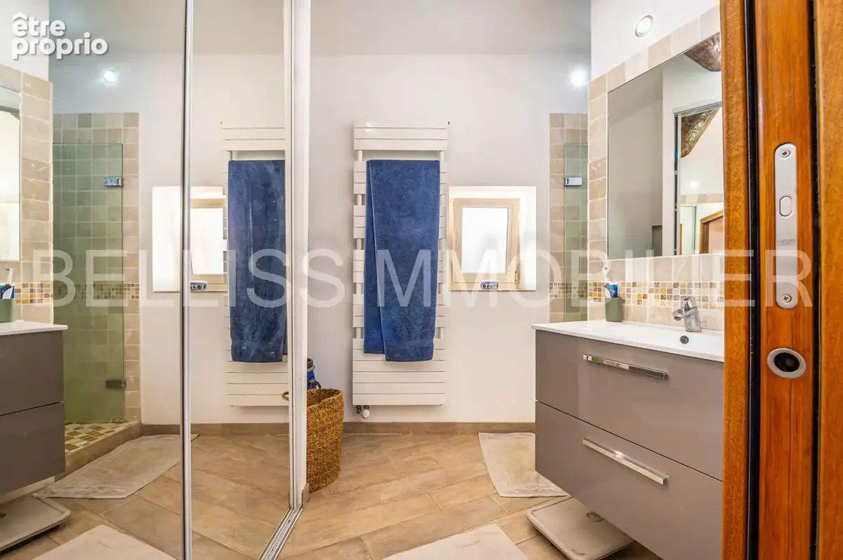 Maison de village rénovée avec cour extérieure - photo 3