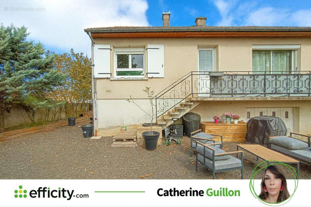 Maison à FONTAINE-LE-COMTE