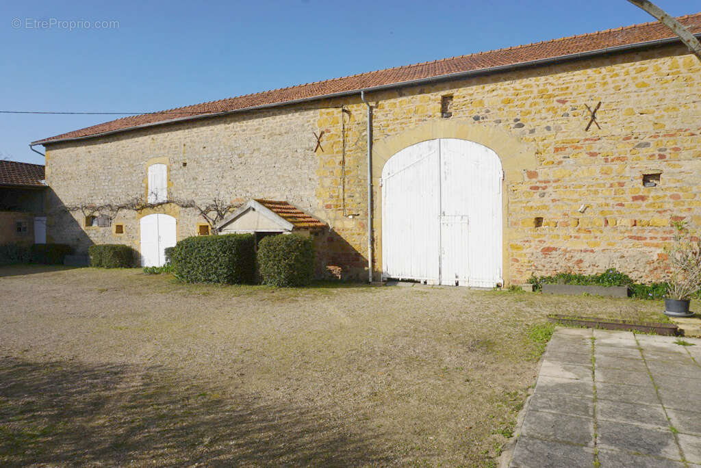 Maison à PARAY-LE-MONIAL