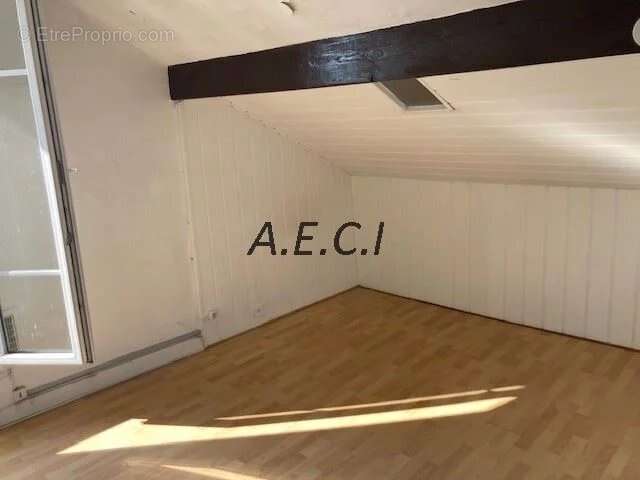 Appartement à COLOMBES