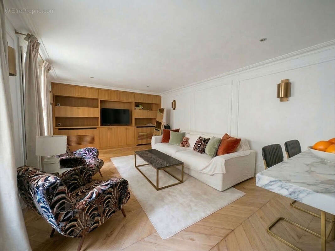 Appartement à PARIS-6E