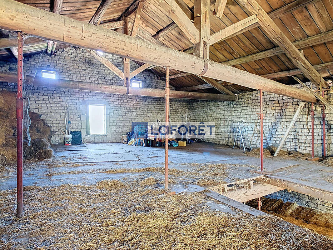 Maison à COUSANCES-LES-FORGES