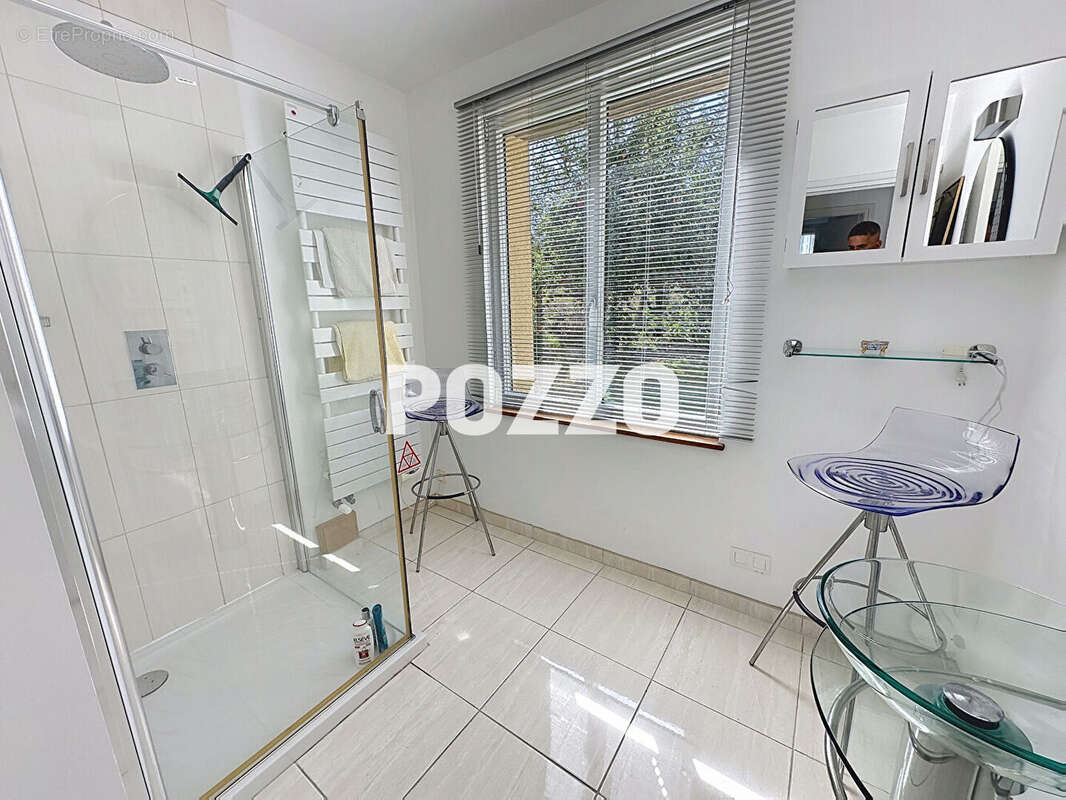 Maison à REFFUVEILLE