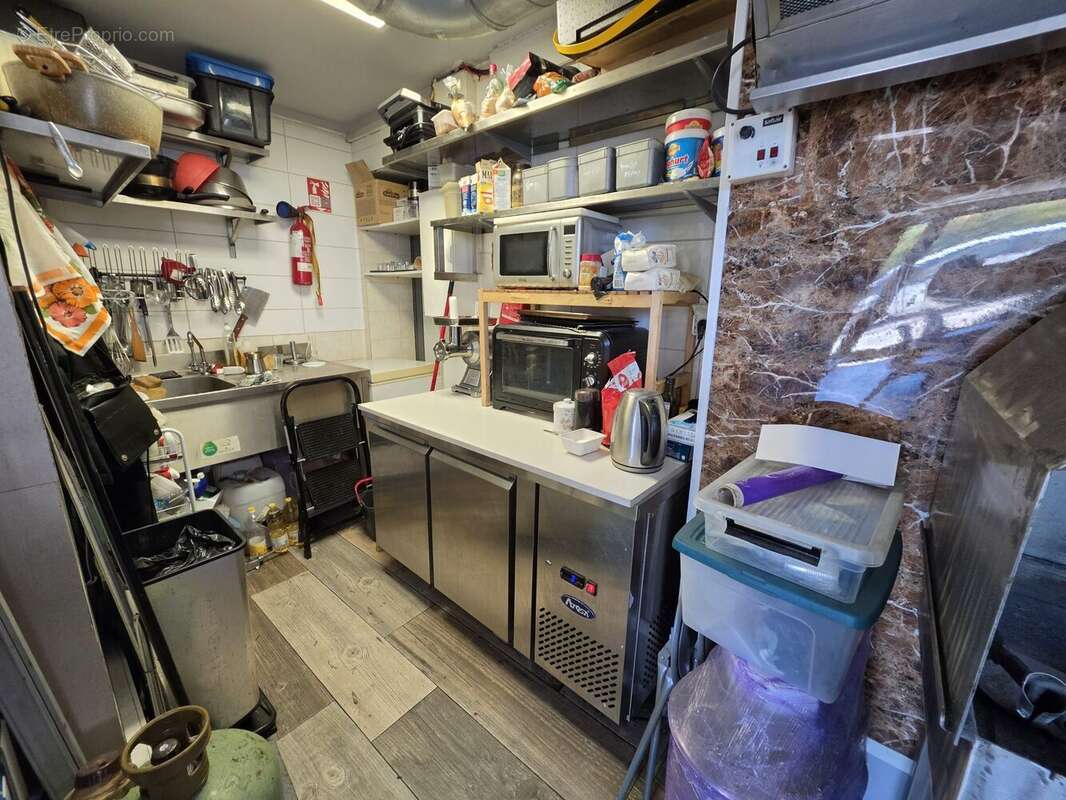 Commerce 39 m² à Meyzieu  - photo 6