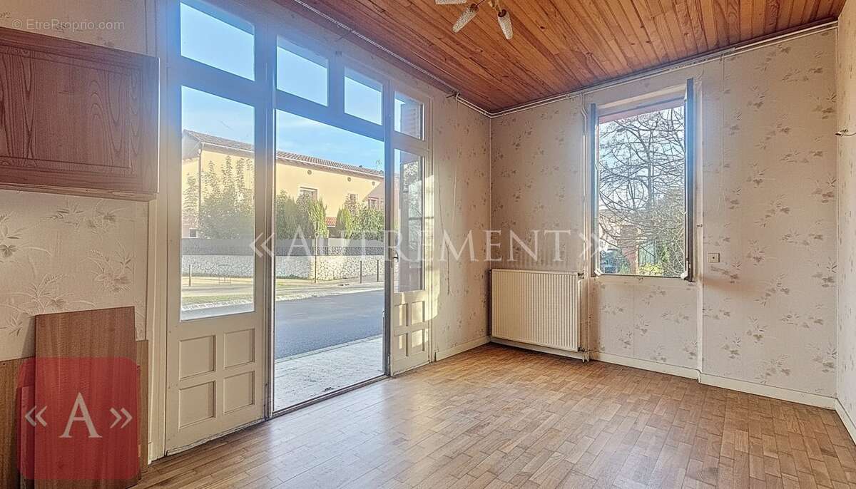 Maison à SAINT-SULPICE