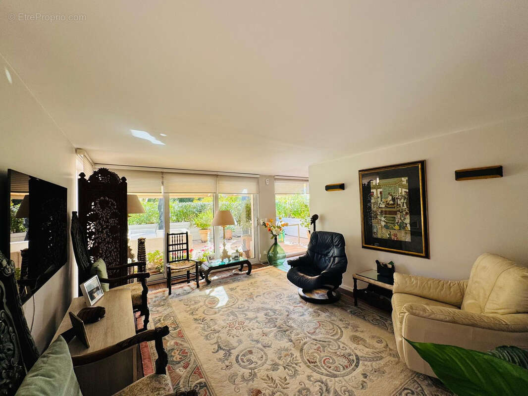 Appartement à COGOLIN