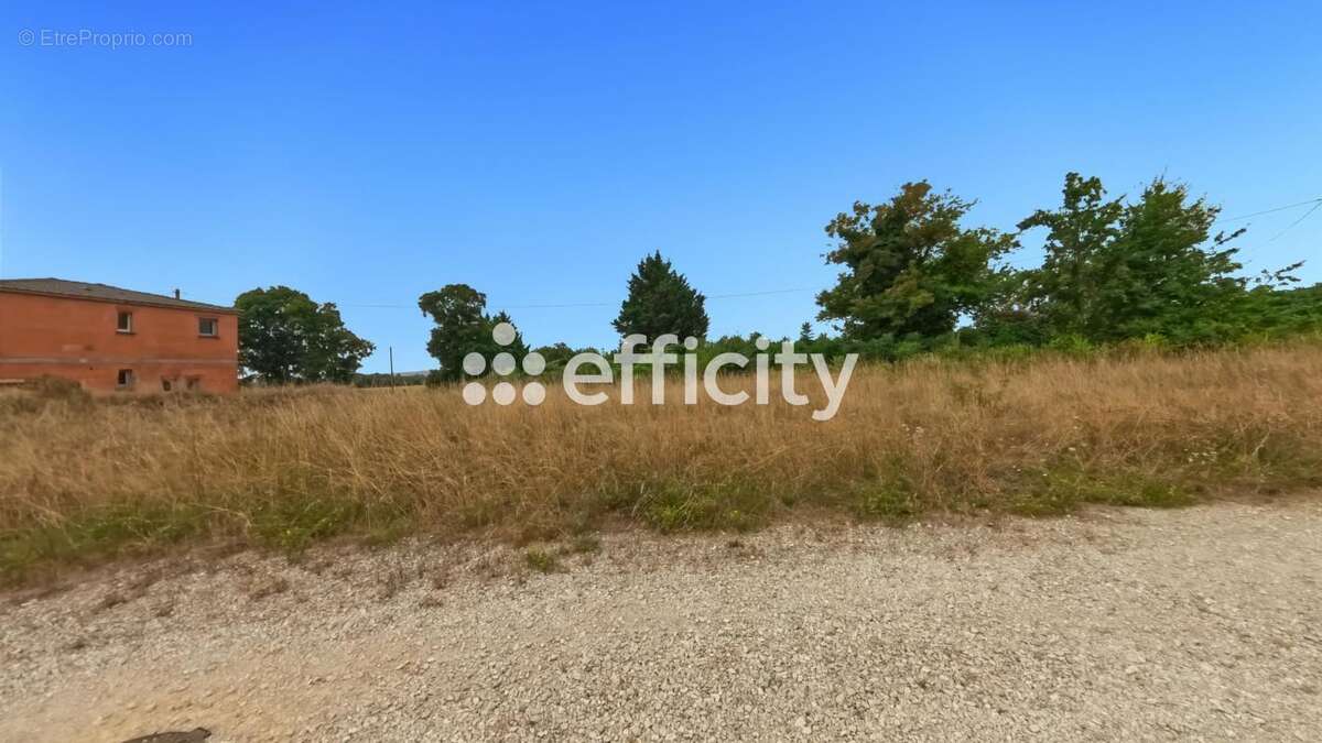 Terrain 492 m² à Casseneuil  - photo 2