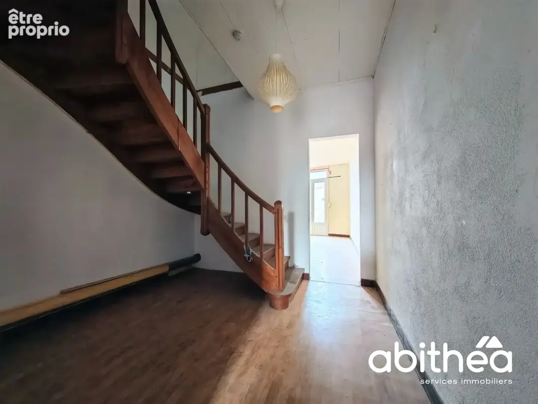 Maison de bourg 95 m2 à rénover - photo 6