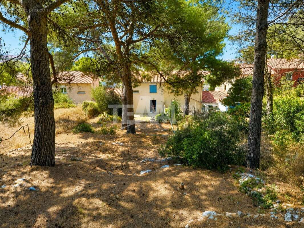 SÈTE  Maison rénovée avec vue panoramique sur la mer, terrasse de 60 m² et terrain de 890 m² - photo 7
