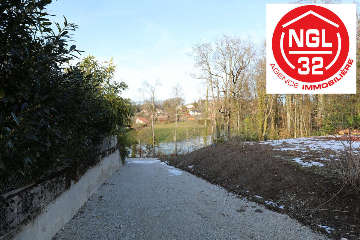 Terrain 1087 m² à Villaz  - photo 2