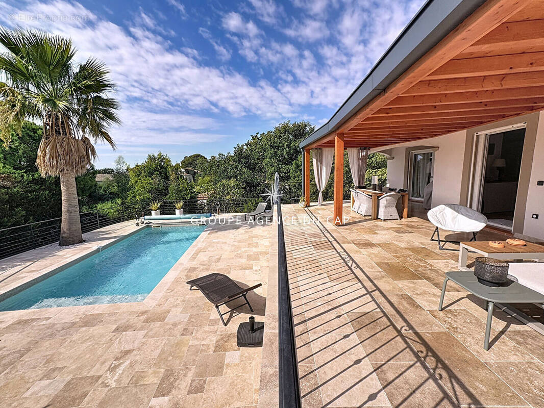 Maison 5 pièces 150 m² · à Saint-Raphael · 150 m² · 997 500 €
