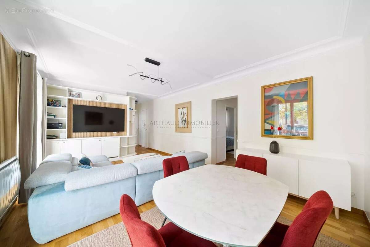 Appartement à PARIS-11E