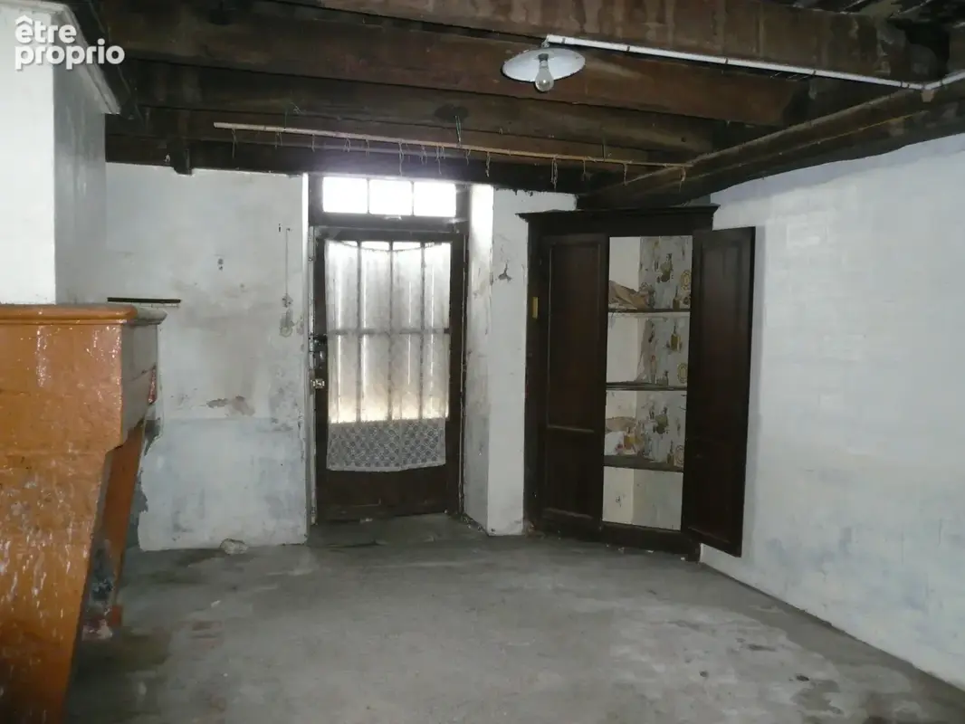  BURIE (17) A Vendre CORPS de FERME et Ses Nombreuses Dépendances  - photo 33