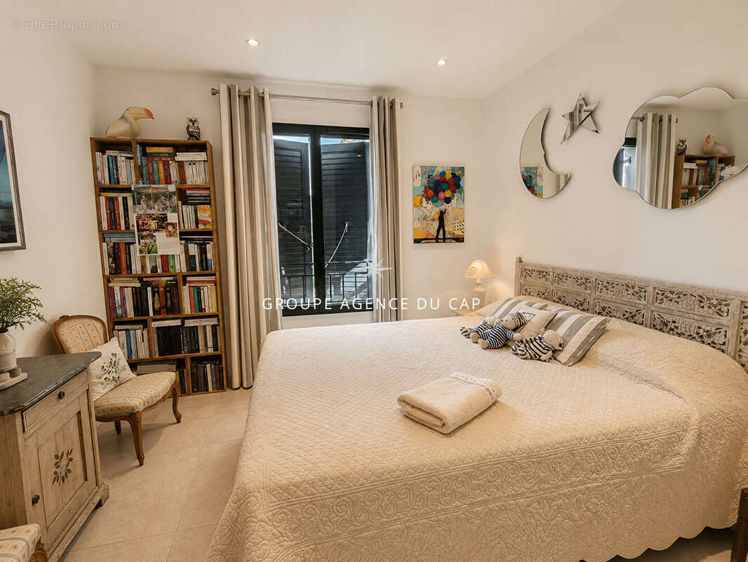 A vendre appartement 4 pieces 3 chambres terrasse apercu mer et vue colline garage et cave 31m² proche centre ville sainte maxim - photo 11