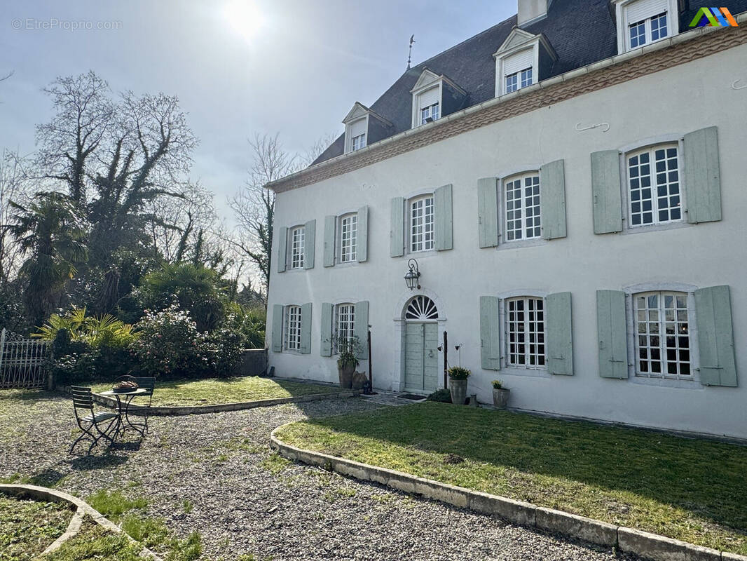 Maison à SAUVETERRE-DE-BEARN