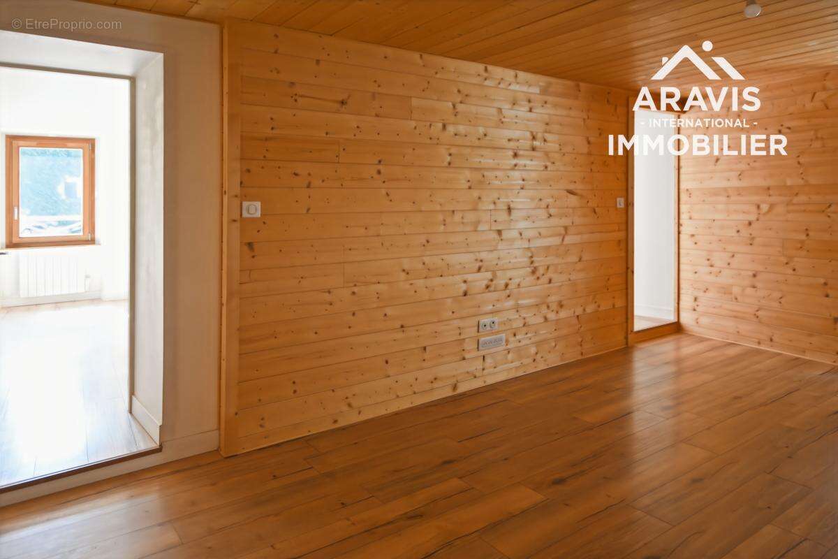 Appartement à TANINGES