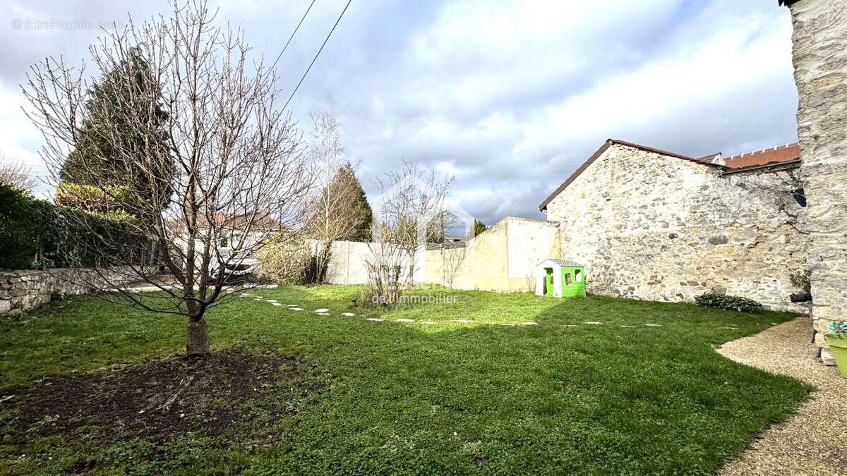 Maison  Familiale avec dépendance en pierres de 1783 Vernouillet  centre ville - photo 17