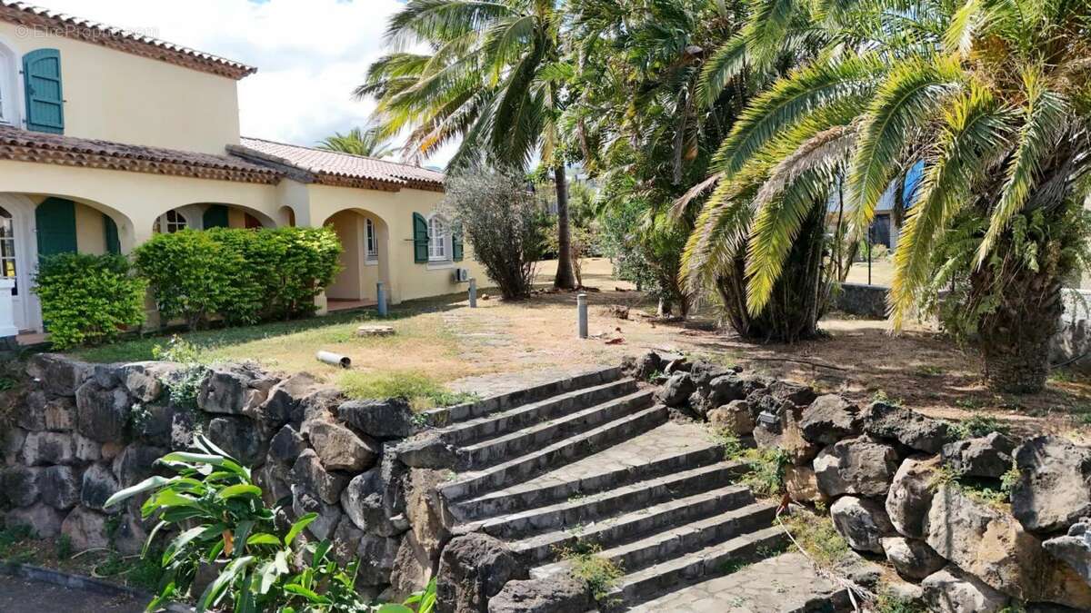 Maison à SAINT-PIERRE