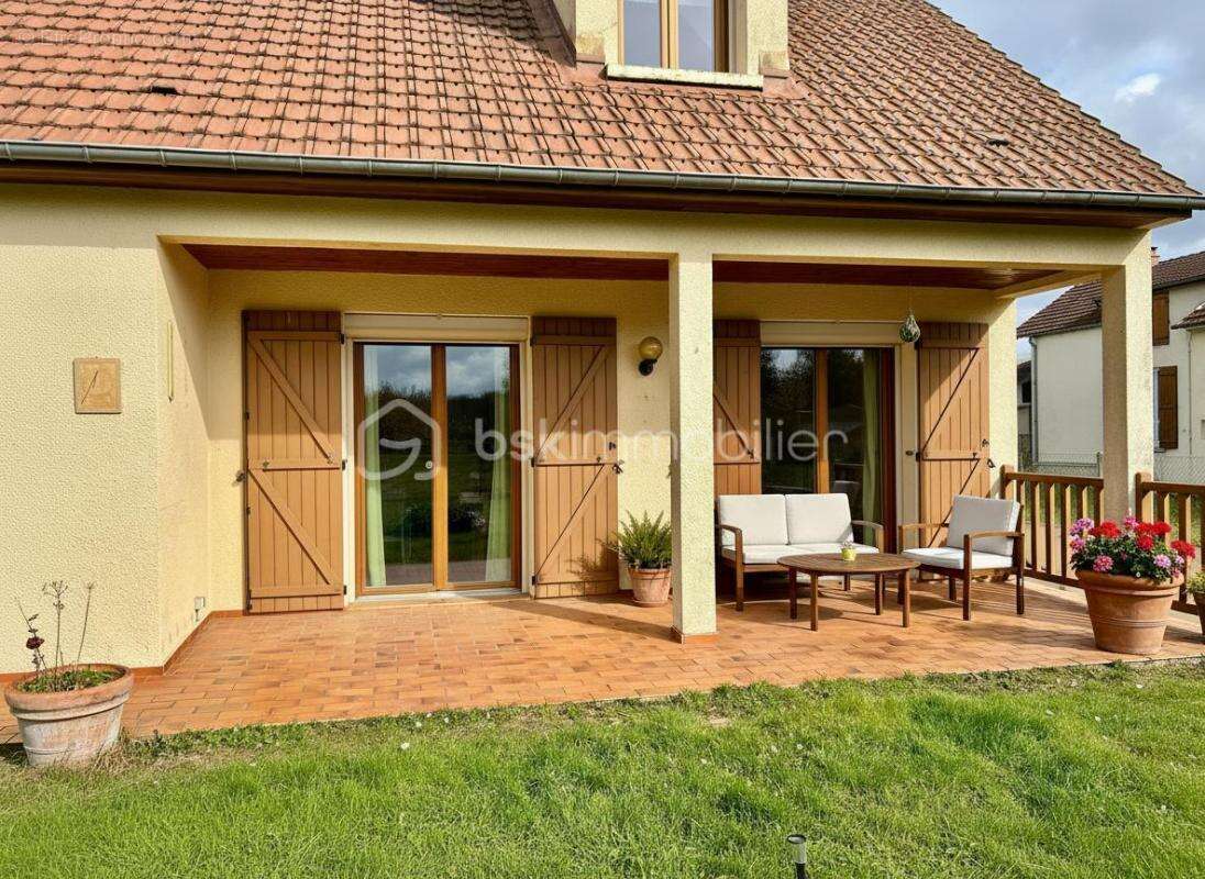 Maison 8 pièces de 180m² à VENEUX-LES-SABLONS (77250) - photo 6