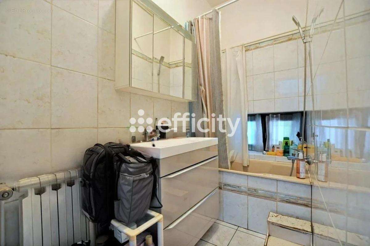 Appartement à VENISSIEUX