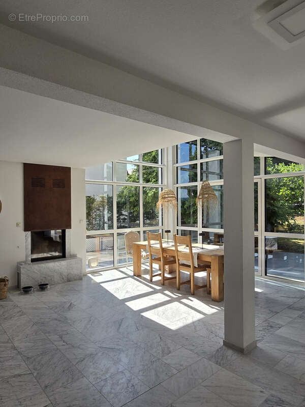 Maison/Villa d'architecte 5/6 pièces, 222 m2 - photo 5