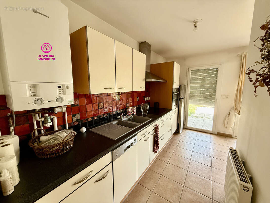 EXCLUSIVITE !! LE PEAGE DE ROUSSILLON, Appartement T3, 72 m2 habitables environ, en rez de chaussée avec jardi - photo 5
