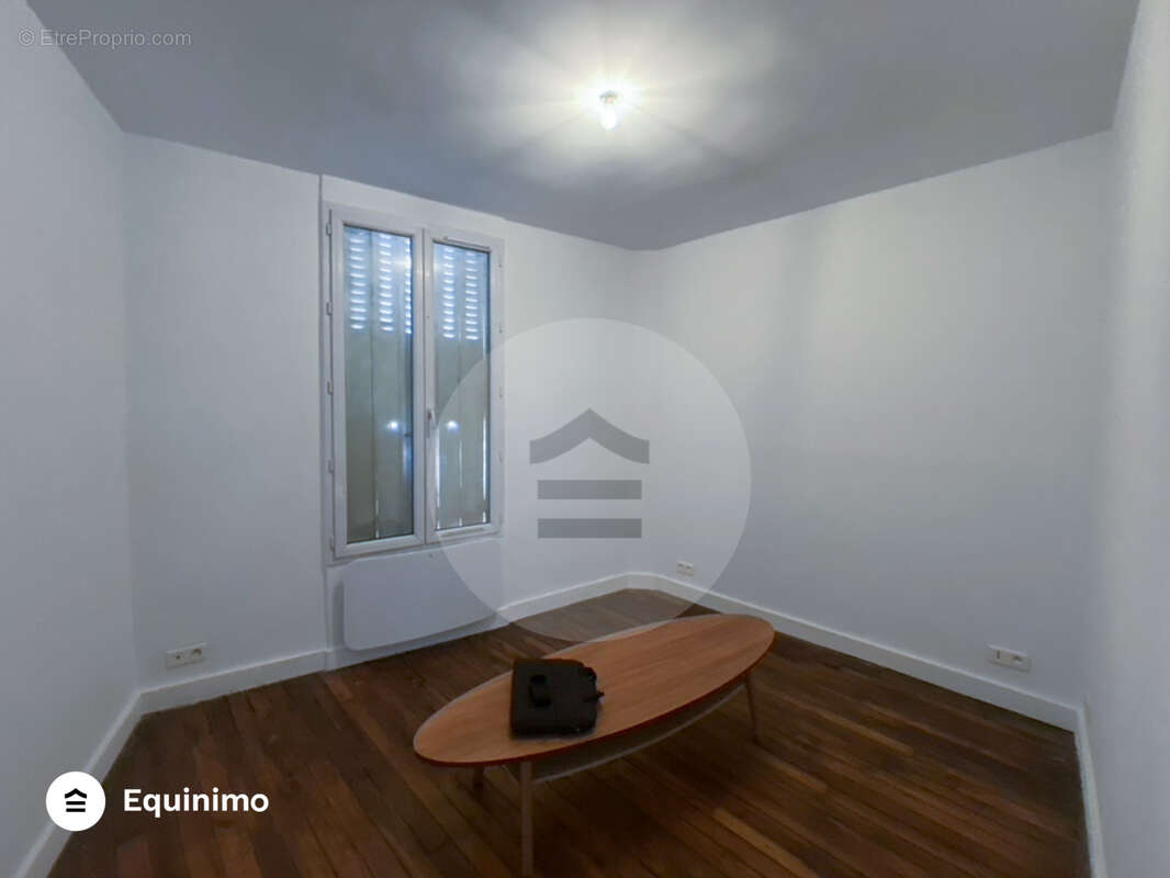 Appartement à LES LILAS