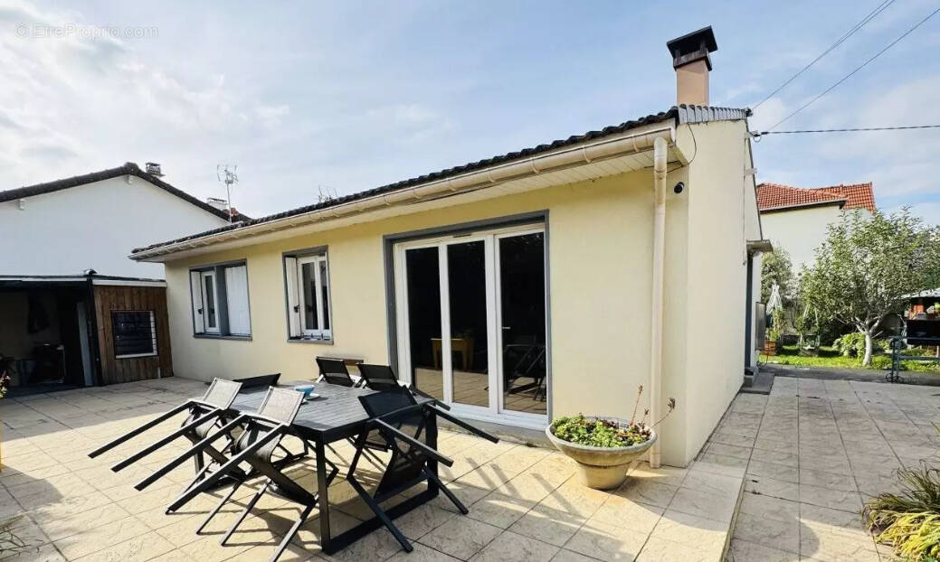 Maison à LIVRY-GARGAN