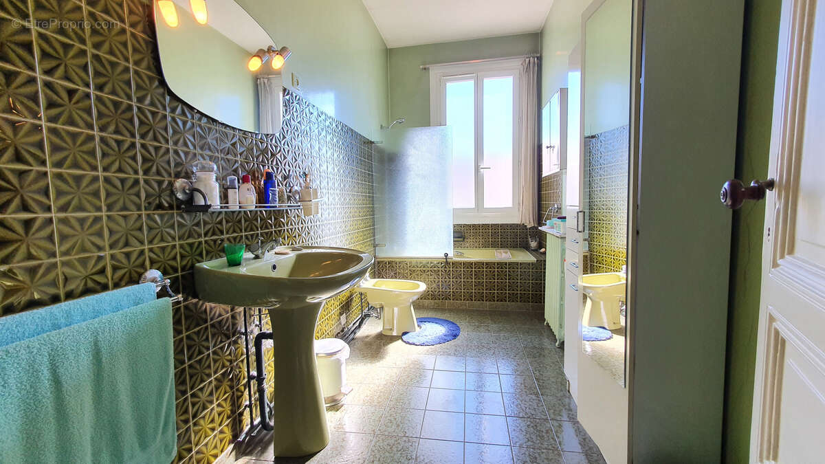 Maison à SAINT-ANDRE-DE-CUBZAC