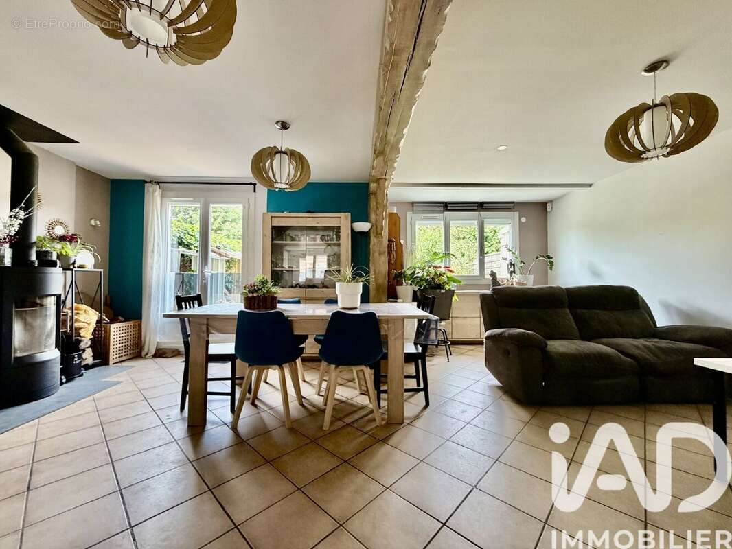 Photo 2 - Maison à CHAMPCUEIL