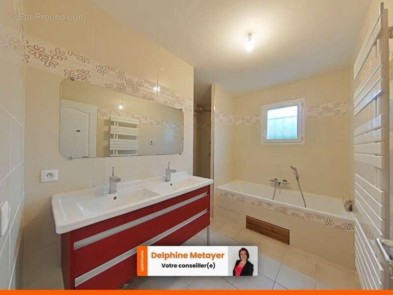 Maison à ROQUEBRUNE-SUR-ARGENS