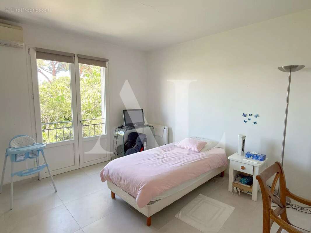 Maison à VALLAURIS