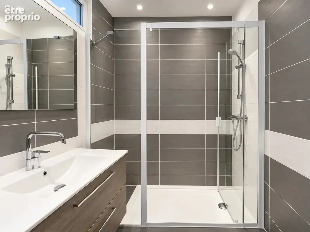 Vichy centre-ville – Studio de 24 m² dans un immeuble de caractère avec ascenseur - photo 4